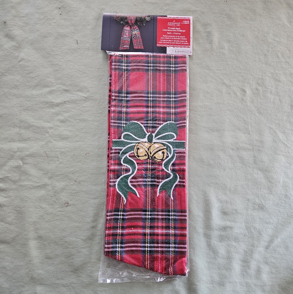 NEW Ashland‎ Christmas 4.3ft / 1.3m Wreath Sash Bells - Jingle All the Way